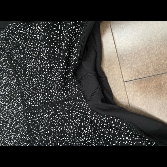 Lululemon leggings - size 8 - Picture 4 of 5